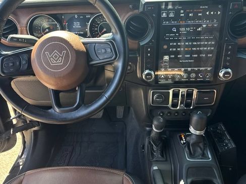 Used 2021 Jeep Gladiator Sport AWD/4WD image 9