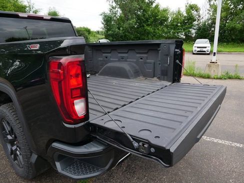 Used 2019 GMC Sierra 1500 Elevation w/ X31 Off-Road Package AWD/4WD image 10