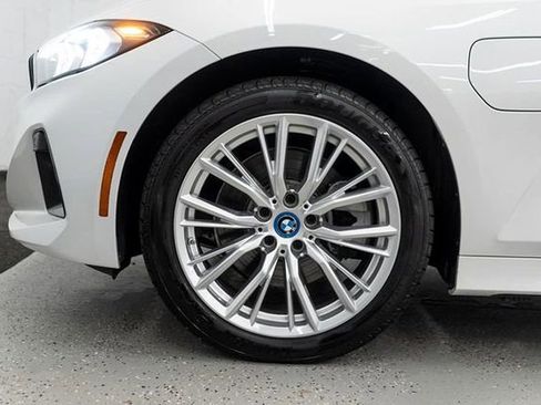 Used 2024 BMW 330e xDrive w/ Convenience Package image 35