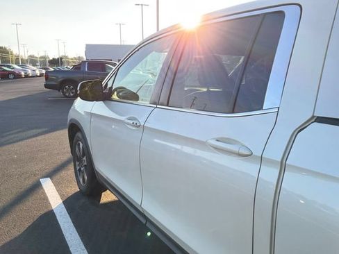 Used 2017 Honda Ridgeline RTL-T image 9