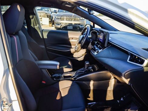 Used 2024 Toyota Corolla SE image 17