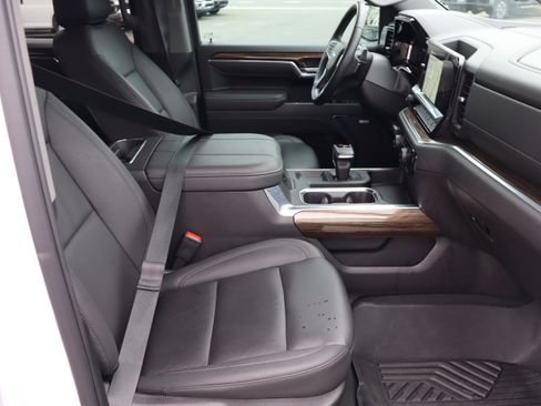 Certified 2025 Chevrolet Silverado 1500 LT Trail Boss w/ Convenience Package II image 37