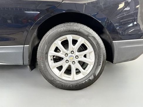 Used 2019 Chevrolet Equinox LT FWD image 32