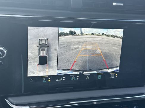 Used 2023 GMC Sierra 1500 AT4X AWD/4WD image 27