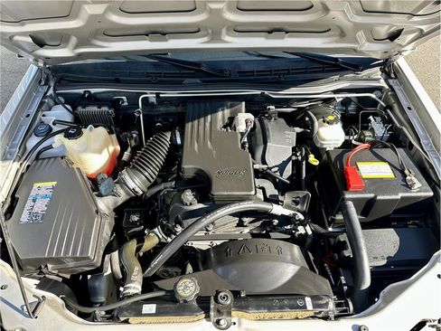 Used 2005 Chevrolet Colorado LS image 22