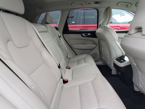 Used 2020 Volvo XC60 T5 Inscription w/ Protection Package Premier image 6