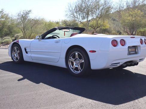 Used 1998 Chevrolet Corvette w/ Performance Handling Pkg image 4