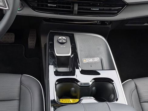 New 2026 Buick Enclave Sport Touring w/ Power Package image 23