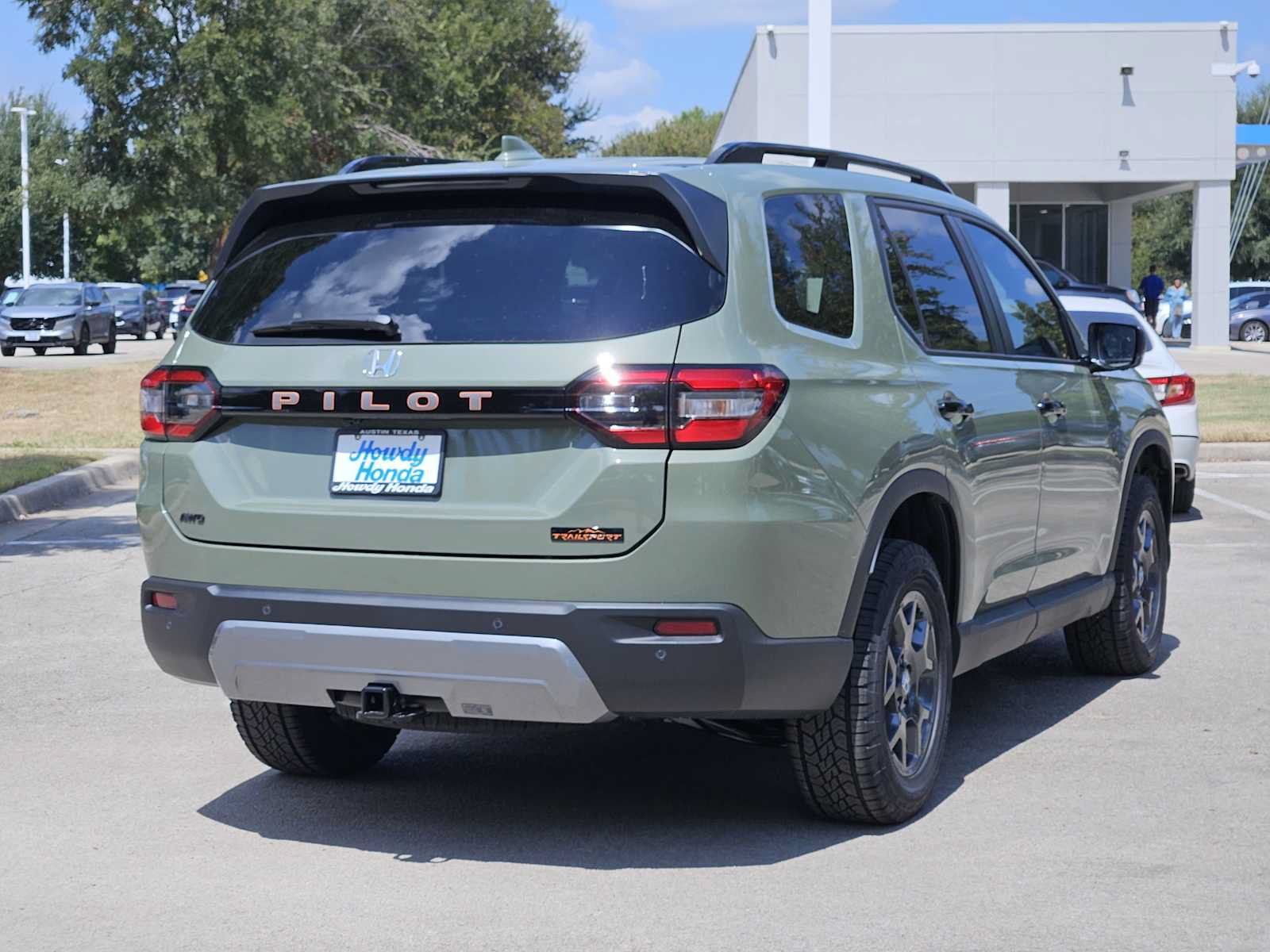 New 2026 Honda Pilot TrailSport image 4