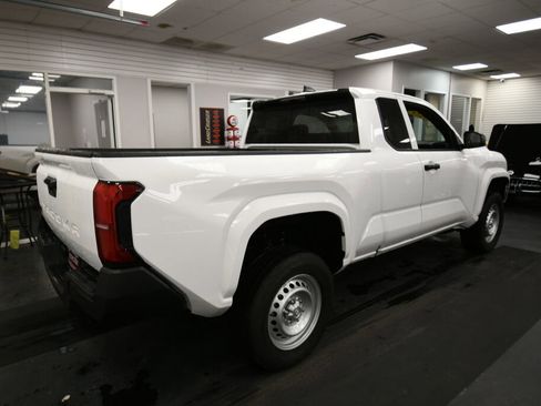 Used 2025 Toyota Tacoma SR image 7
