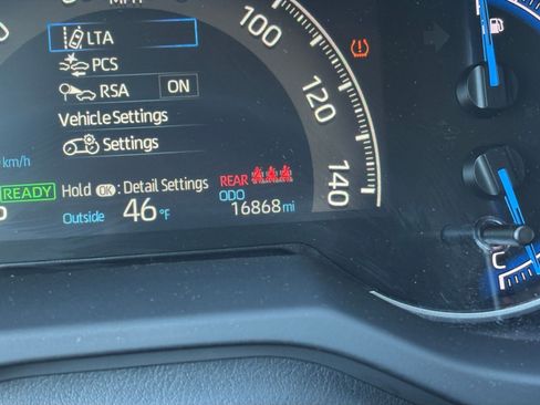 Used 2025 Toyota RAV4 LE image 39