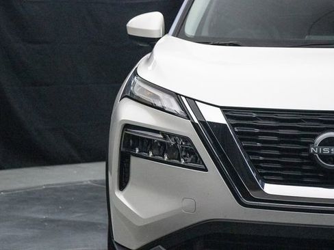 Used 2023 Nissan Rogue SV AWD/4WD image 5