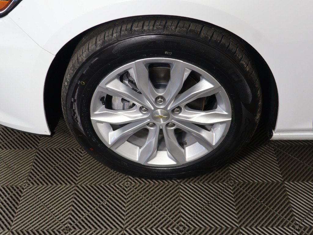 Used 2024 Chevrolet Malibu LT FWD image 17