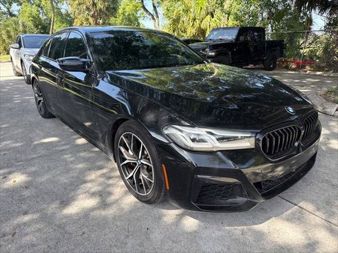 Used 2021 BMW 530i w/ M Sport Package RWD image 4