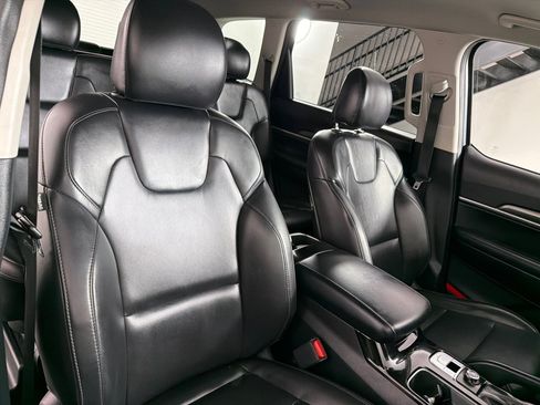 Used 2020 Kia Telluride LX FWD image 24
