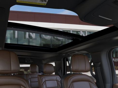 New 2026 Lincoln Navigator Reserve AWD/4WD image 22