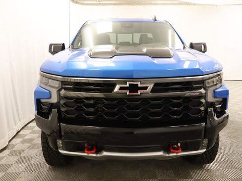 Used 2025 Chevrolet Silverado 1500 ZR2 w/ Technology Package image 8