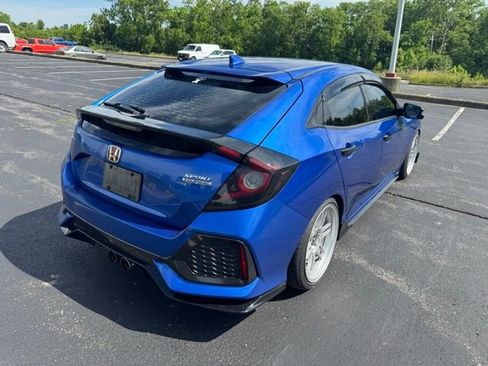 Used 2018 Honda Civic Sport Touring image 3