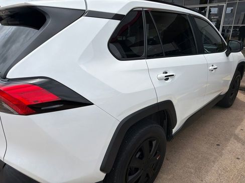 Certified 2021 Toyota RAV4 LE FWD image 4