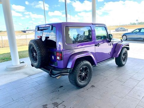 Used 2017 Jeep Wrangler Sahara image 5