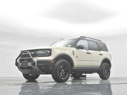 New 2025 Ford Bronco Sport Badlands w/ Sasquatch Badlands Package AWD/4WD image 44