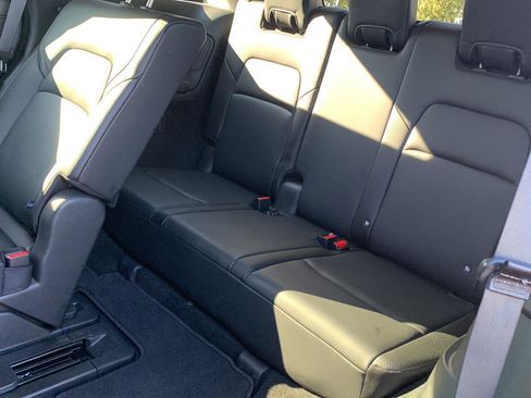 Used 2025 Nissan Pathfinder SL image 21