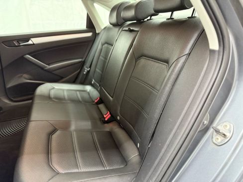 Used 2012 Volkswagen Passat 2.5 SE image 21