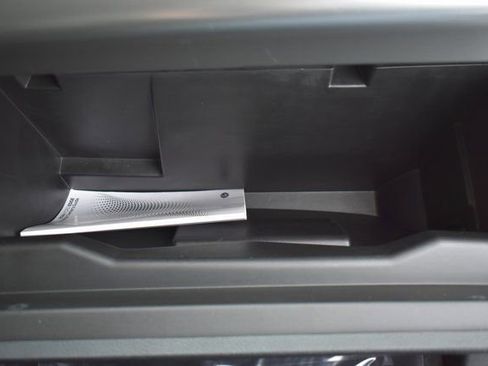 Used 2024 Ford Edge Titanium image 47