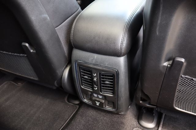 Used 2022 Jeep Grand Cherokee Limited w/ Tech Group AWD/4WD image 34