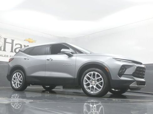 Used 2023 Chevrolet Blazer LT w/ LPO, Floor Liner Package FWD image 2