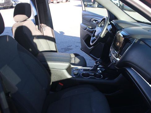 Used 2023 Chevrolet Traverse LT image 35