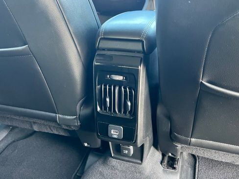 Used 2022 Jeep Compass Limited AWD/4WD image 19