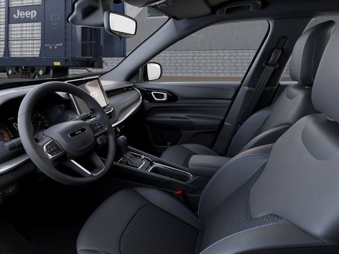 New 2026 Jeep Compass Latitude AWD/4WD image 23