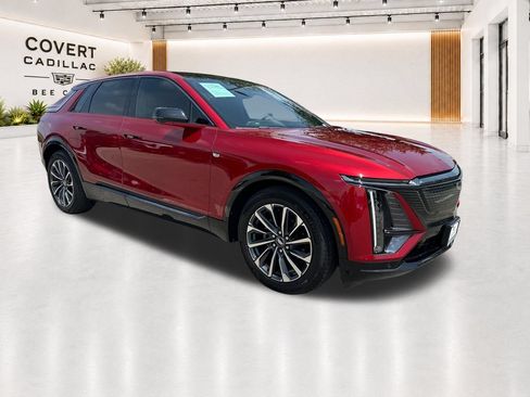 Certified 2024 Cadillac Lyriq Sport RWD image 1