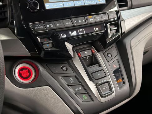 Used 2024 Honda Odyssey EX image 18