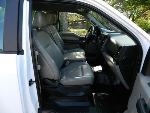 Used 2019 Ford F150 XL w/ Equipment Group 101A Mid AWD/4WD image 12