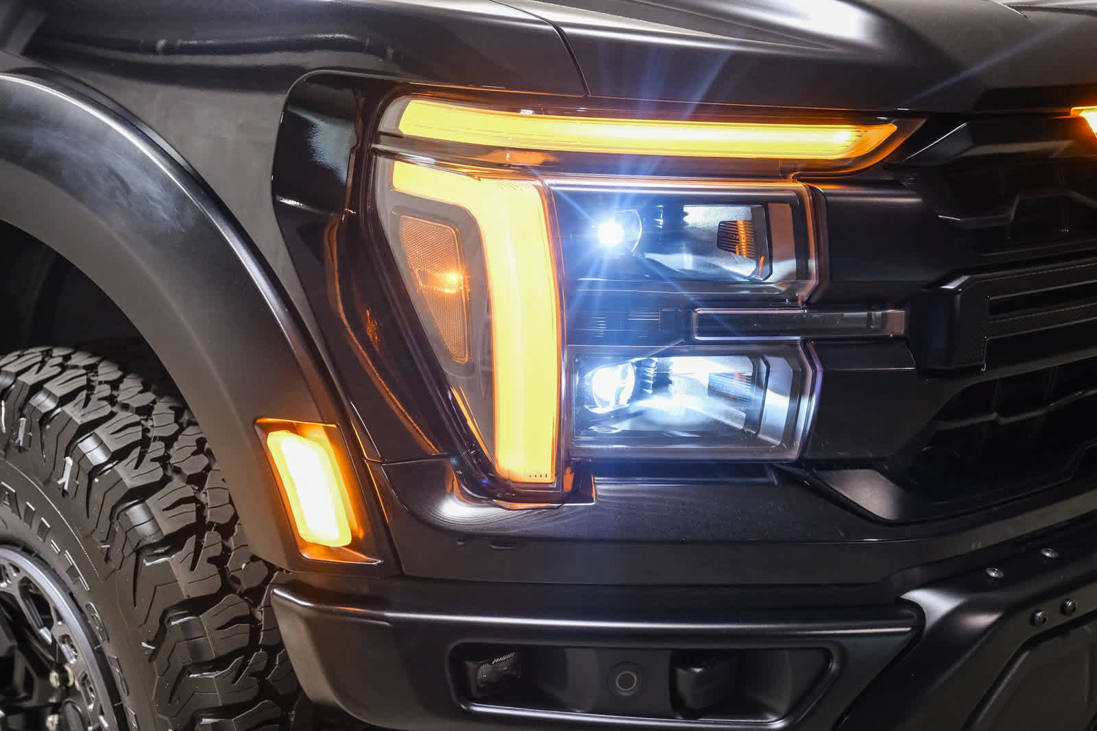 Used 2024 Ford F150 Raptor w/ Equipment Group 803A Raptor R AWD/4WD image 14