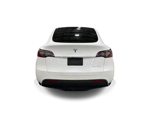 Certified 2023 Tesla Model Y AWD image 5