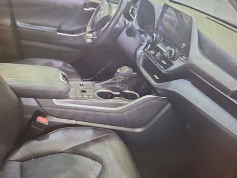 Used 2023 Toyota Highlander Limited AWD/4WD image 16
