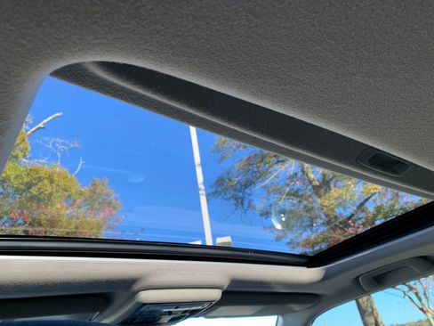 Used 2022 Toyota 4Runner SR5 Premium image 18