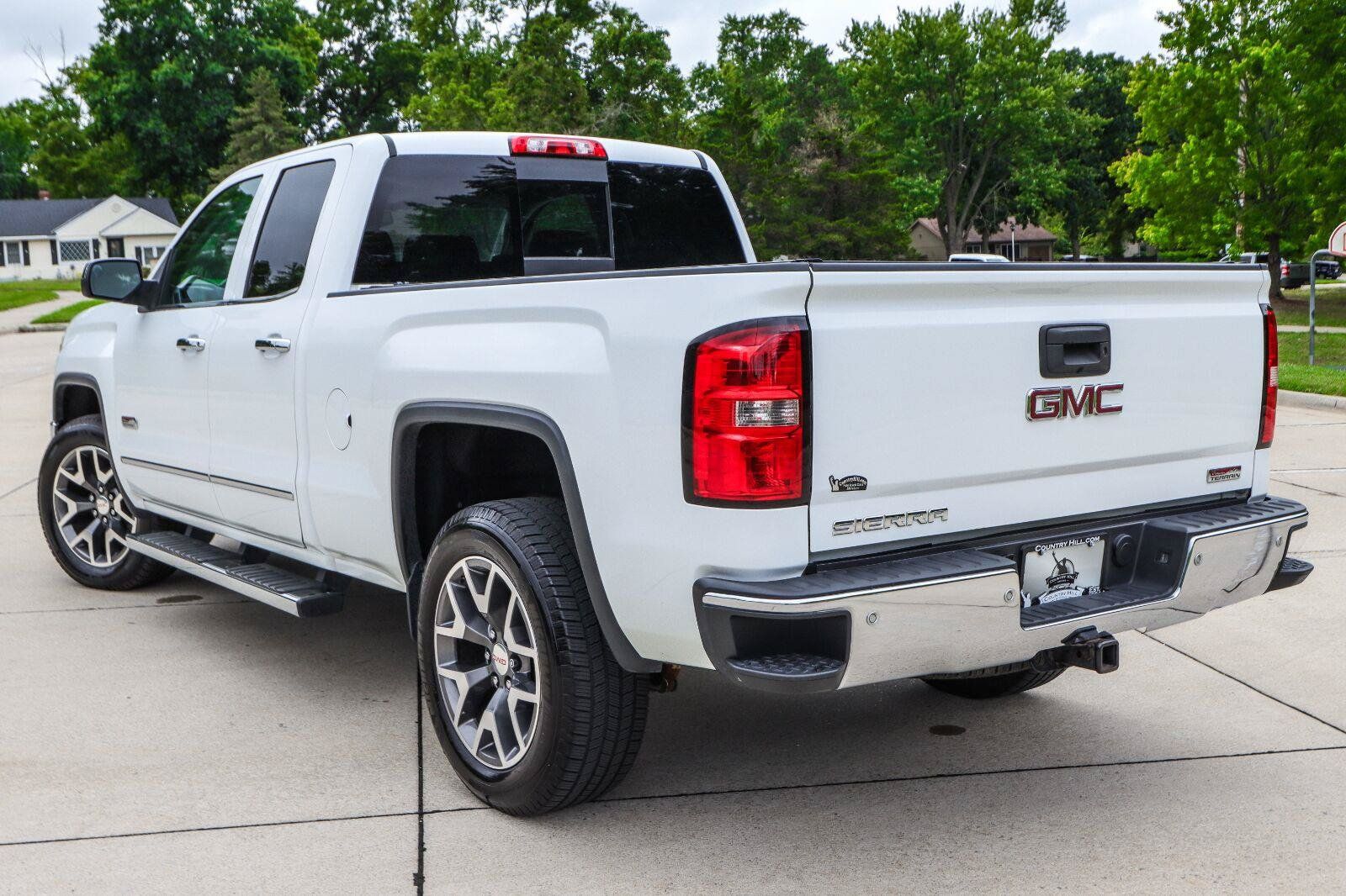 Used 2014 GMC Sierra 1500 SLT w/ All-Terrain Package AWD/4WD image 12