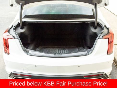Used 2022 Cadillac CT5 Luxury RWD image 18