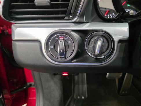 Used 2018 Porsche 911 Turbo image 23