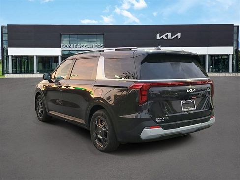 New 2026 Kia Carnival EX image 3