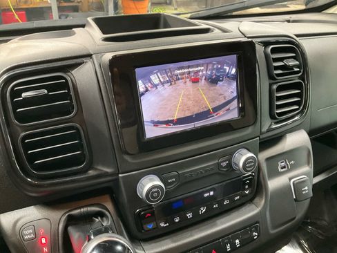 Used 2025 RAM ProMaster 2500 w/ Safety Group FWD image 33