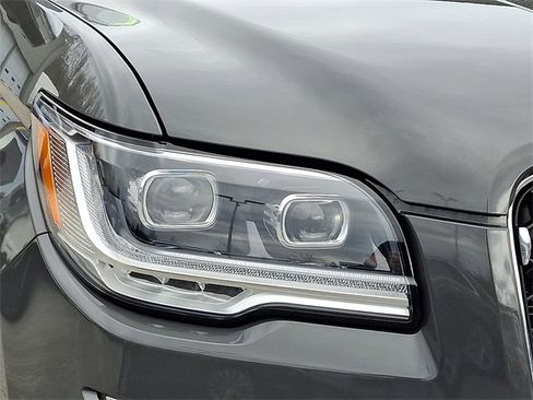 Used 2022 Lincoln Navigator Black Label image 9