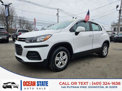 Used 2018 Chevrolet Trax LS image 1