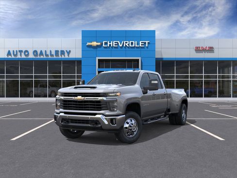 New 2026 Chevrolet Silverado 3500 LT image 9