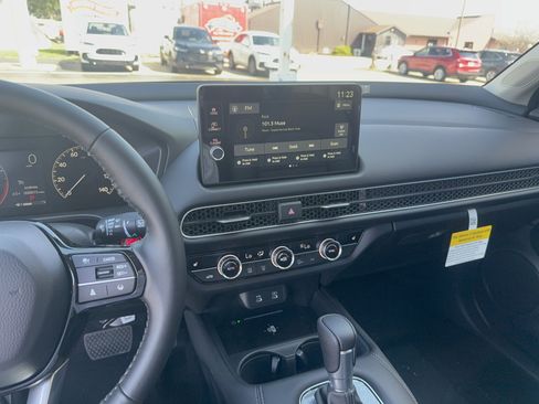 New 2026 Honda HR-V EX-L image 14