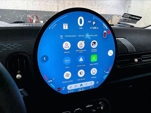 Certified 2025 MINI Cooper 2-Door Hardtop image 36